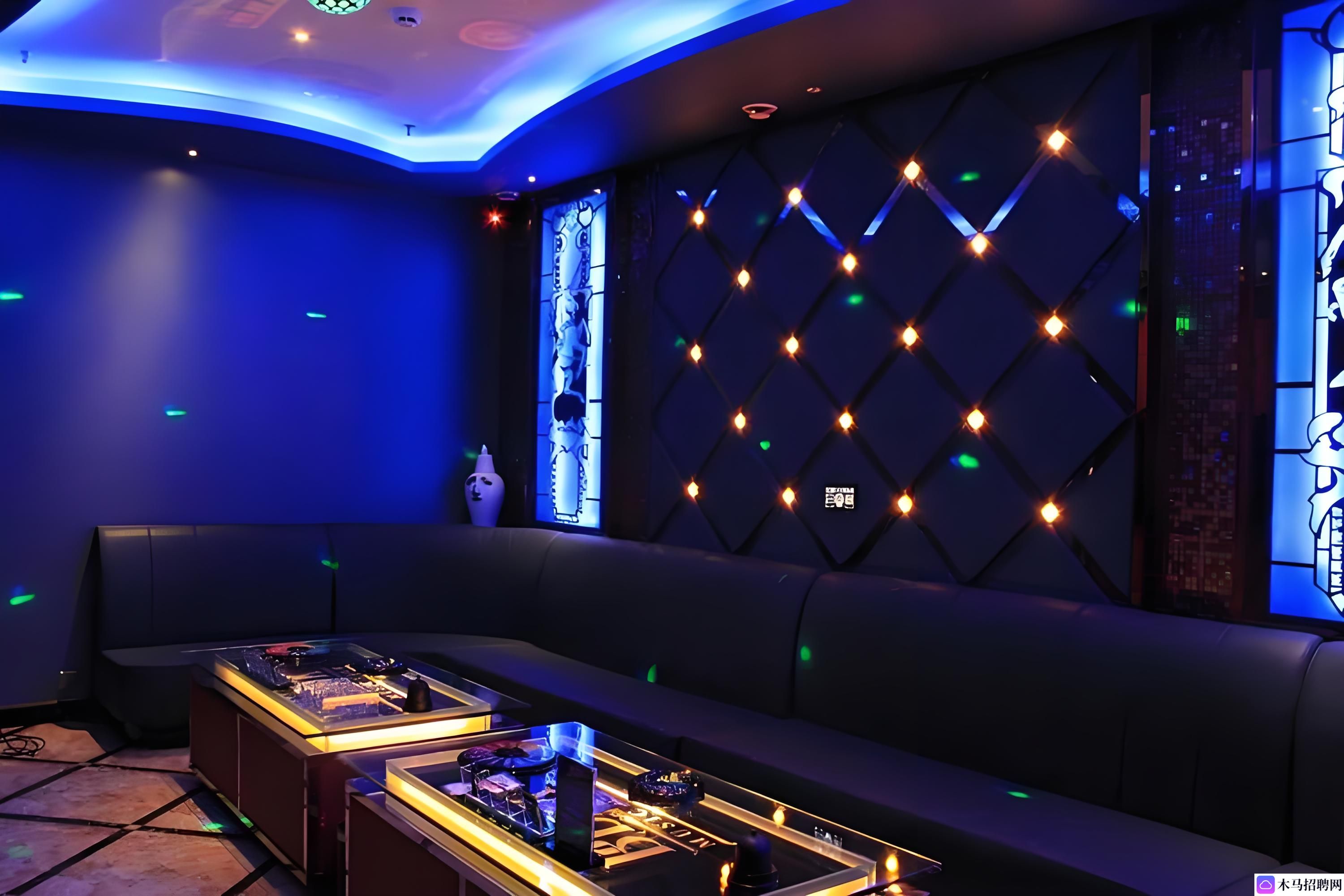 西安南门榴园的夜晚：音乐与酒香的城市记忆